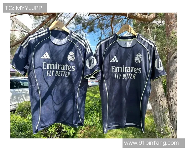 各大足球明星球衣的独特设计与背后故事解析 各大足球明星球衣的独特设计与背后故事解析